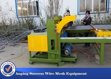 Cina Mesin Pengisi Kawat Pengaman Mudah, Mesin Pembuatan Mesh Ayam 30 Kali / Min pemasok