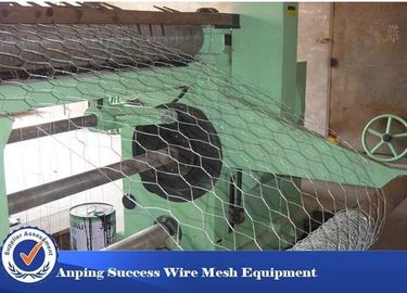 Cina PVC dilapisi heksagonal Wire Mesh mesin untuk kandang mudah operasi 4.6T pemasok