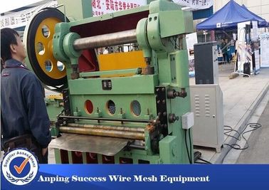Cina 1.25m Width Expanded Metal Machine Easy Operation / Installation JQ25-25 pemasok